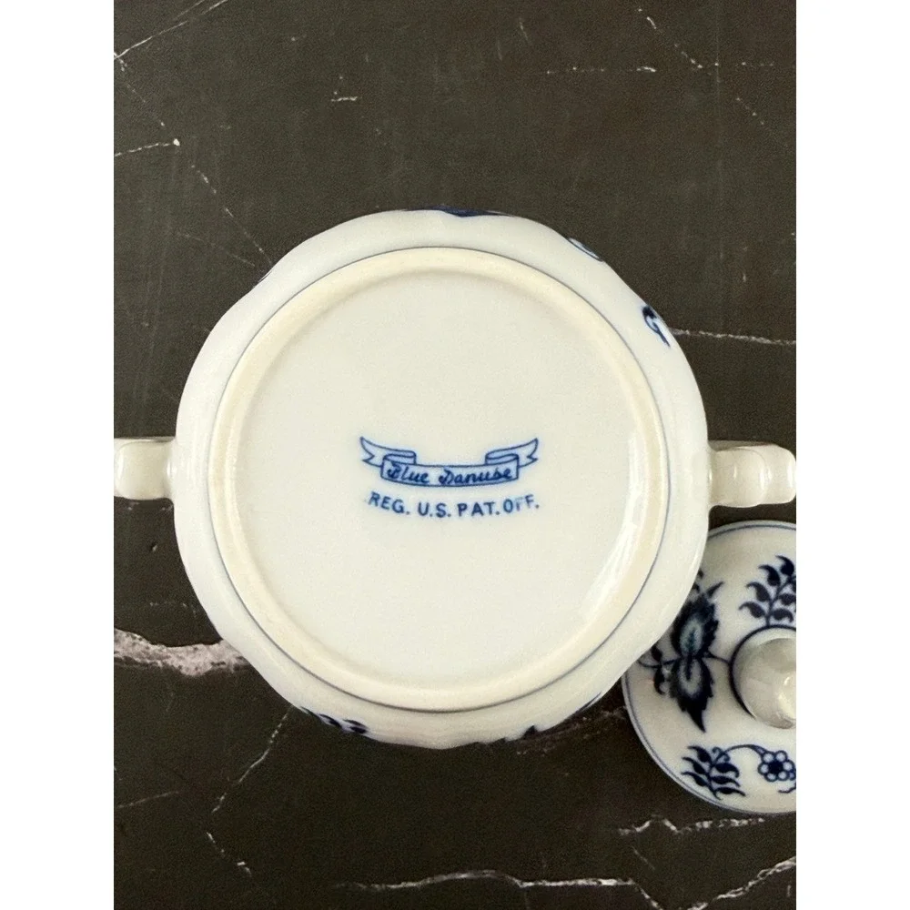 VTG Blue Danube Blue Onion Lidded Mini Sugar Bowl Banner Backstamp 4in